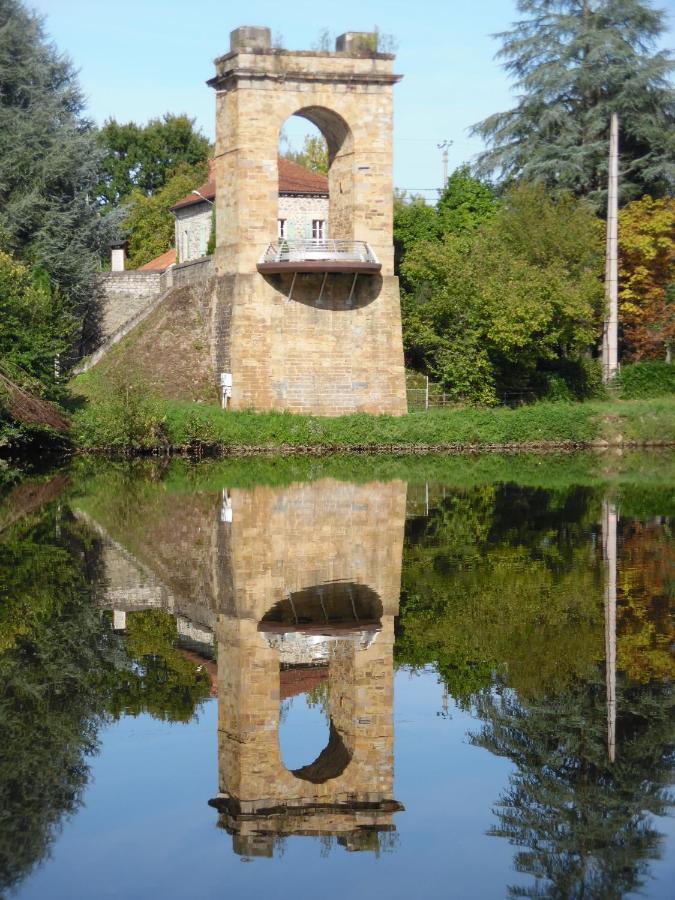Hotel Le Pont De Livinhac Decazeville Exterior foto
